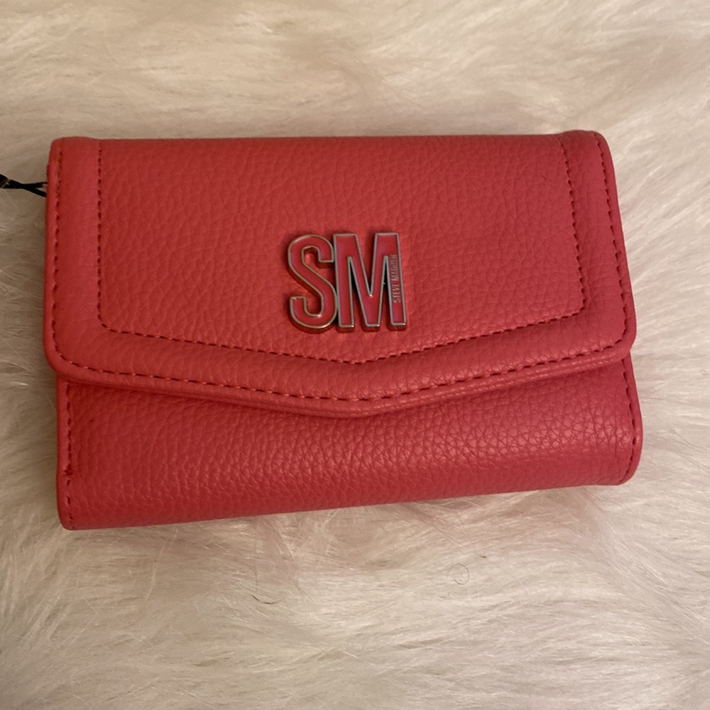 NWT Steve Madden Raspberry Pink Trifold Wallet - Picture 6 of 11